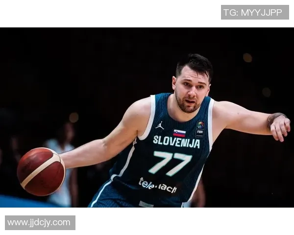 球星赛前传球热身精彩瞬间 揭秘球员如何调整状态迎接比赛